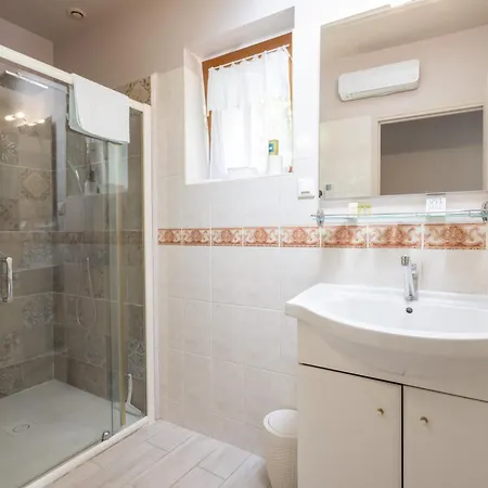 Le Boisset Vakantiehuis Gincla